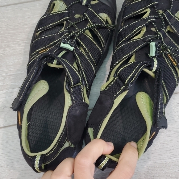 Keen Mens Newport Outdoor Hiking Comfort Sandals shoes sz 6 main image 11